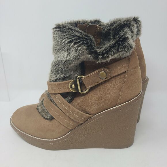 Fergie Tan Brown Suede And Fur Wedge Ankle Boots 7M Booties Side Zip Eskimo - Picture 3 of 7